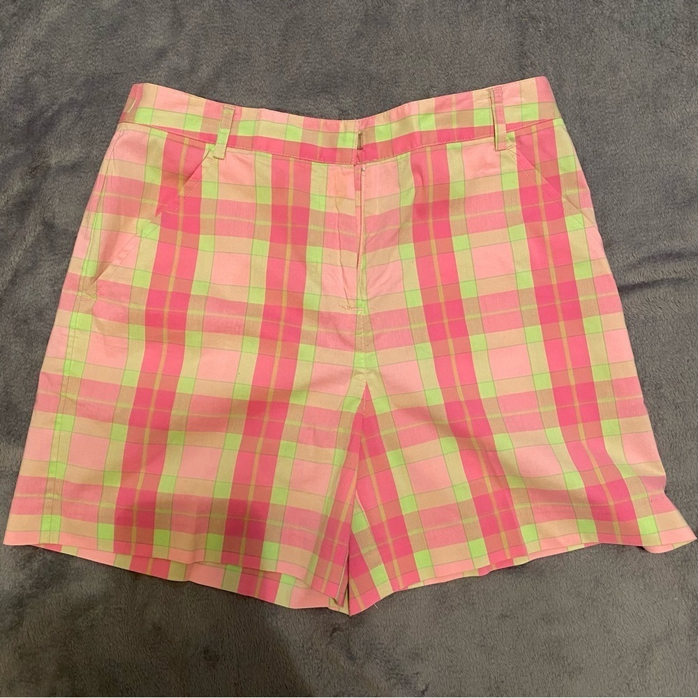 -Lilly Pulitzer vintage plaid pink and green short size 6